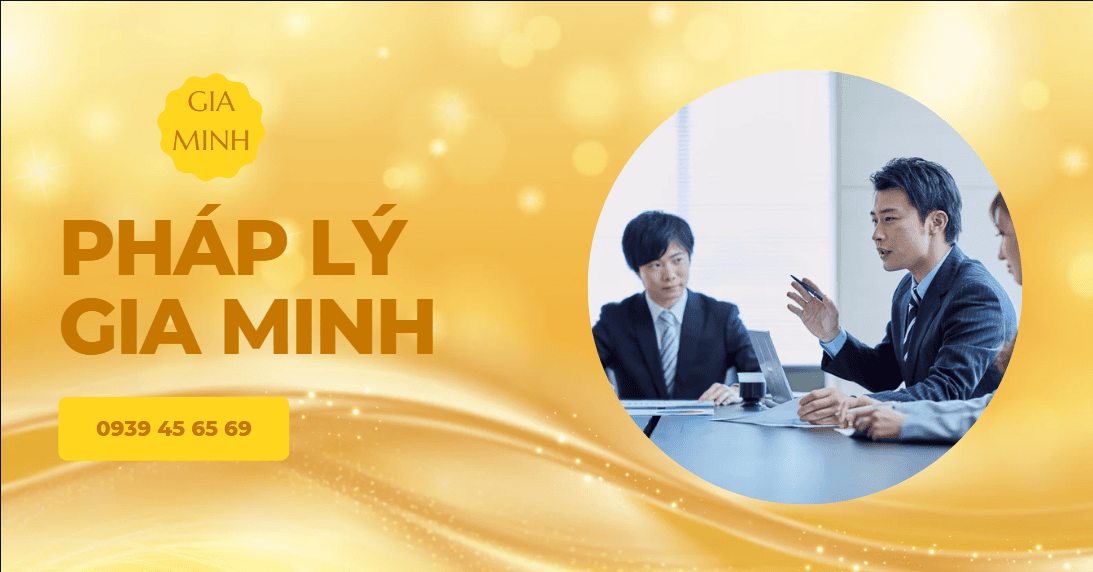 Nhân viên tiệm bánh kem đang phục vụ khách hàng