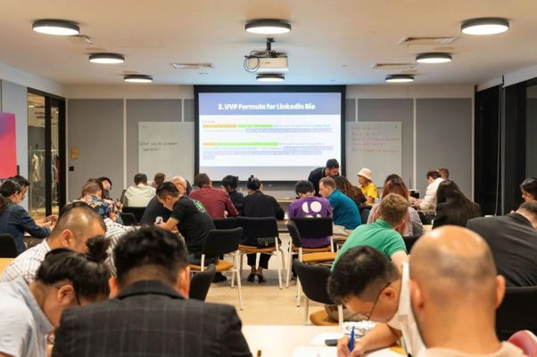 5 Dấu Hiệu Doanh Nghiệp Của Bạn Đã Đến Lúc Chuyển Sang Văn Phòng Chia Sẻ